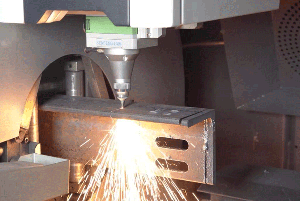 metal-laser-tube-cutting-machine